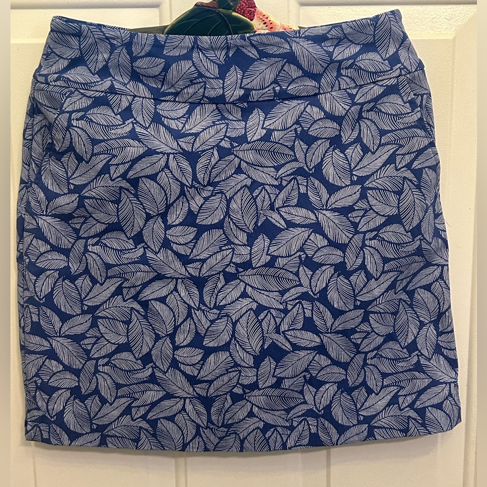 4/$20🌷🌿💙S.C. & Co. Blue White Tropical Print SKORT Skirt Shorts Pockets🌿 SM